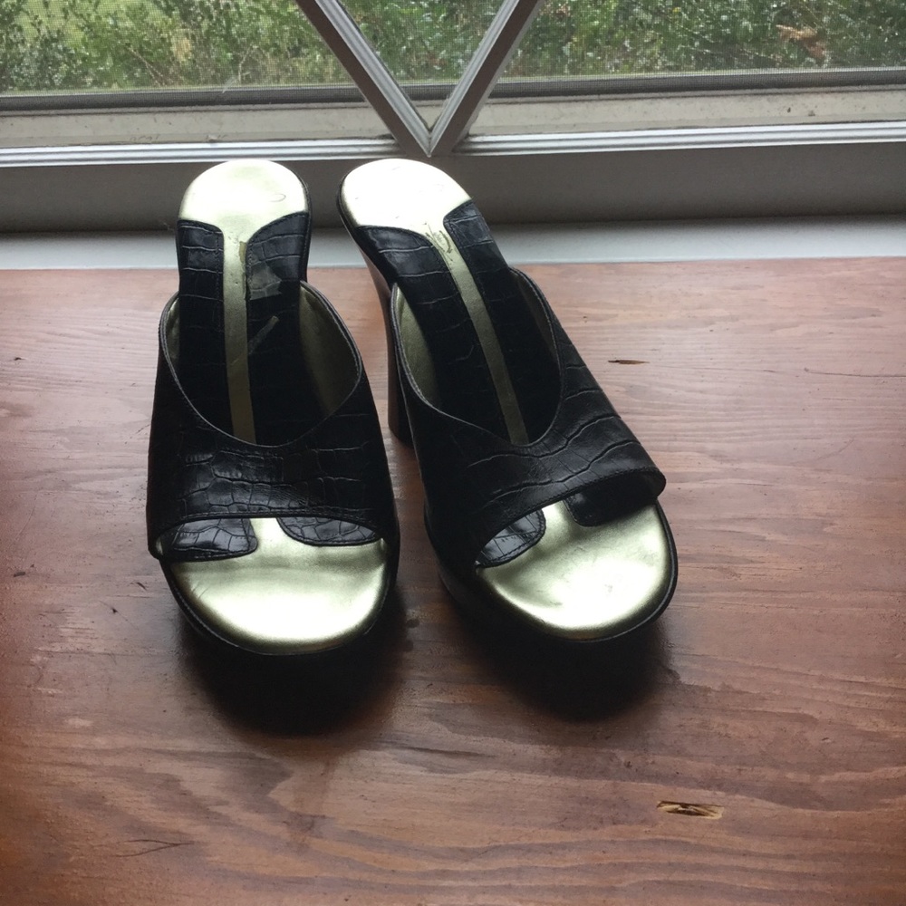Bebe leather dress shoes / sandals